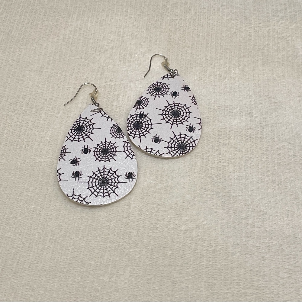 Halloween Leather Style Spider Earrings NEW